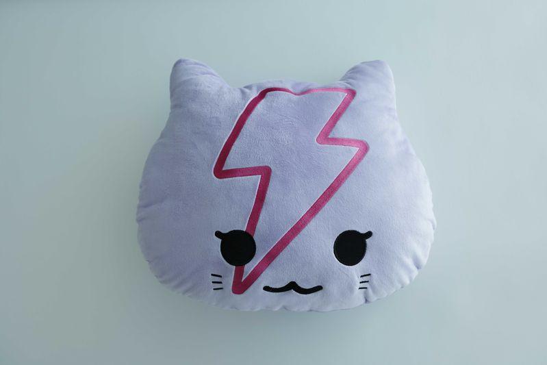 【新品未開封品】小泉今日子 Nyan2クッションBLACK+ショッピングバッグ 新品未開封品】小泉今日子 Nyan2クッション／BLACK+ショッピング