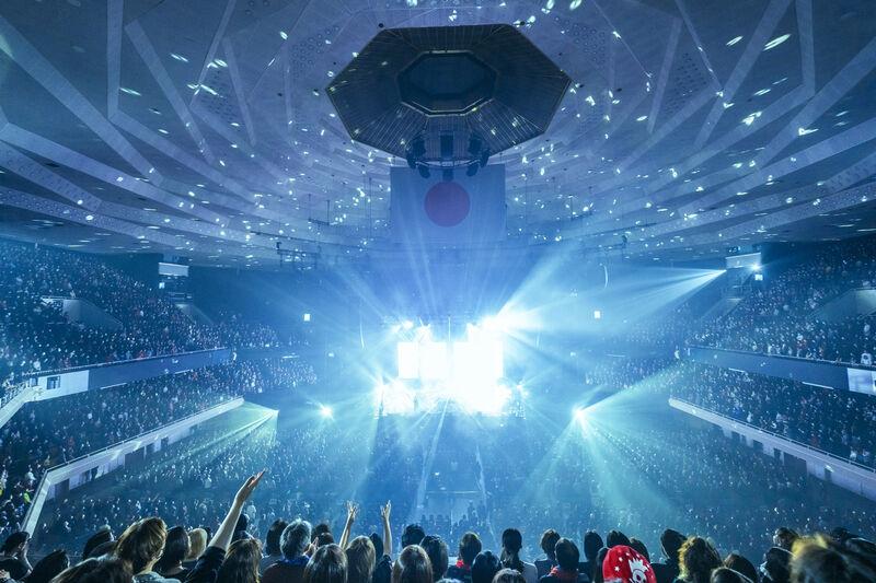 BUCK-TICK | 日本武道館公演 「ナイショの薔薇の下」レポート