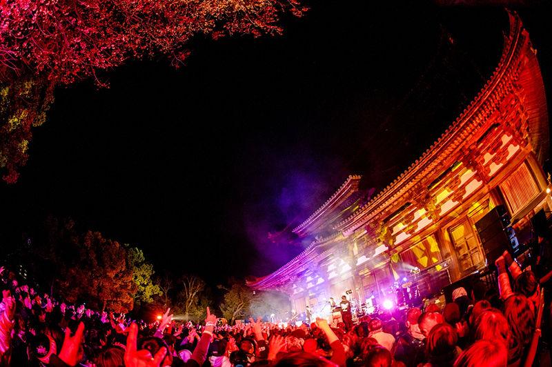 Rottengraffty 世界遺産 東寺に 響く都 が鳴り響く 歴史的な世界遺産 東寺でのワンマンライブレポート ビクターエンタテインメント Rottengraffty 世界遺産 東寺に 響く都 が鳴り響く 歴史的な世界遺産 東寺でのワンマンライブレポート ビクターエンタテインメント
