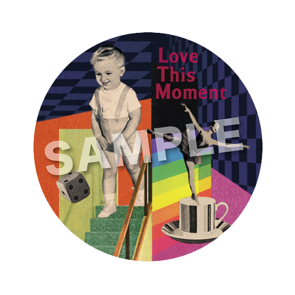 「Love This Moment」オリジナル缶バッジB